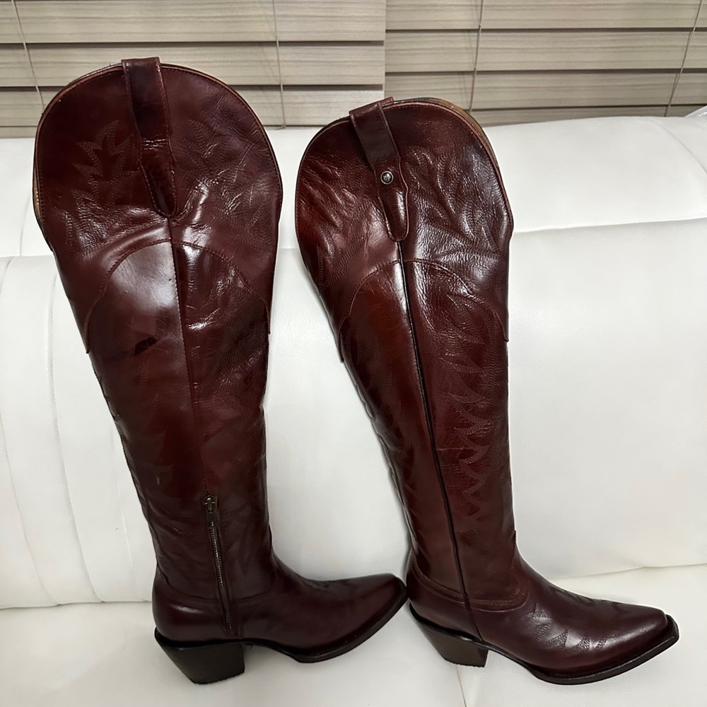 Over the Knee Boots - Merlín Brown
